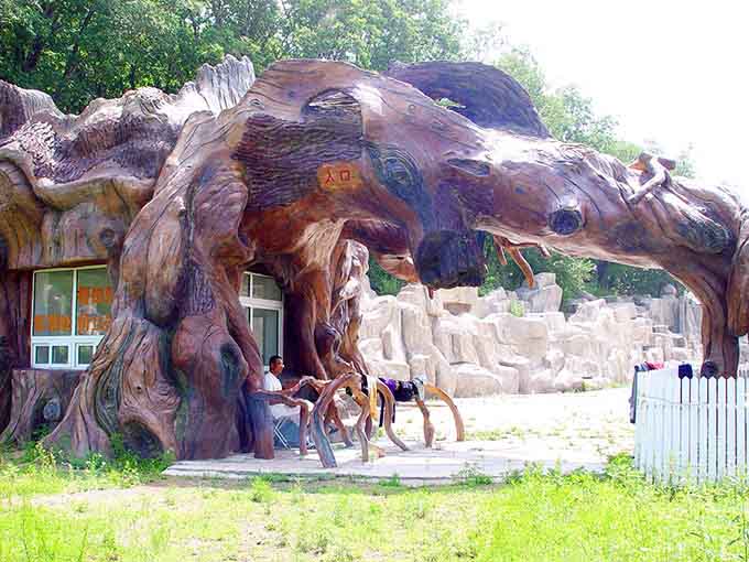 仿真樹大門制作方法詳細(xì)介紹—北京淡水河谷園林