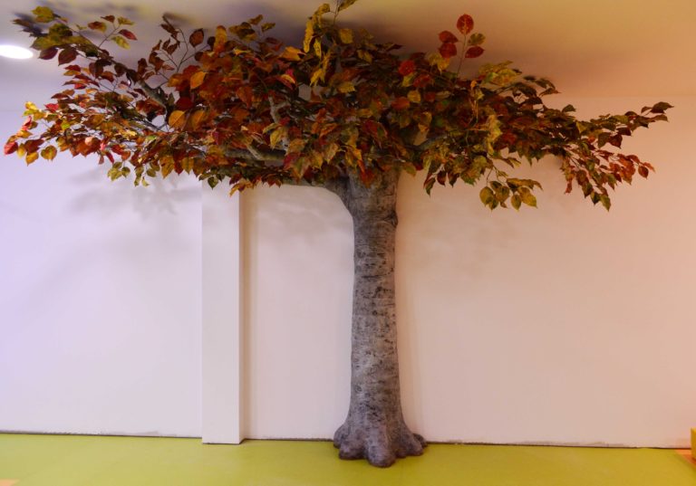 仿真樹制作與城市的發(fā)展息息相關(guān),密不可分