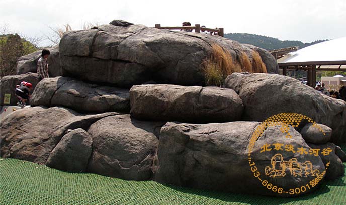 塑石假山與仿真樹在新型園林景觀規劃中的設計理念