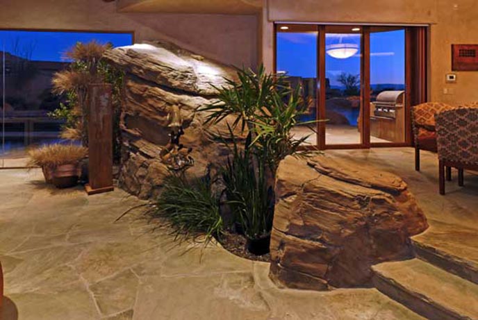 假山制作分為很多種，北京淡水河谷可以把假山制作在室內