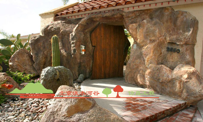 假山制作用于別墅私家花園的院墻及院門－別有韻味