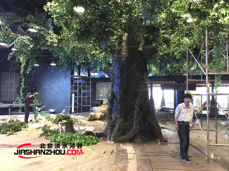 仿真樹是優雅具魅力的樹是現在社會發展不可缺少及裝飾