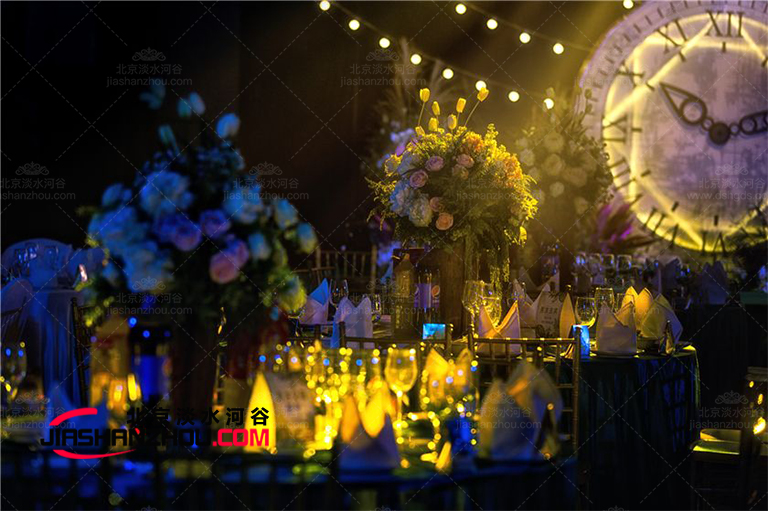 適合和仿真樹一起搭配的花卉種類