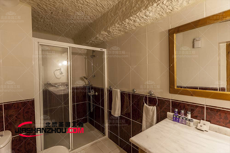 國外類似菲兒拉卡其酒店f 格的人造洞穴轟趴館中國也有了