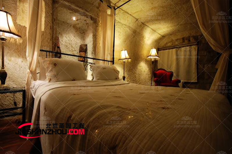 人造窯洞民宿營造出與各種設(shè)計和景觀f 格完美匹配的空間環(huán)境