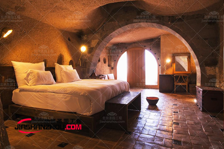 仿真別墅鹽洞豪宅巧妙的照明喝儲存設計