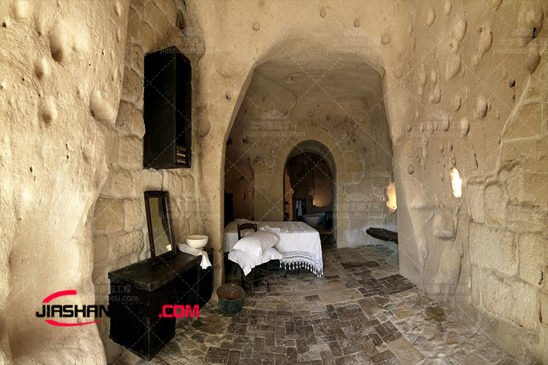 天然巖洞酒店室內(nèi)設(shè)計(jì)看起來(lái)充滿輕松和奇思妙想