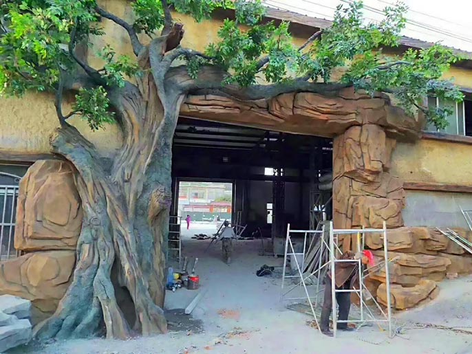 生態(tài)園大門新穎多變的外觀受到游客們的熱捧