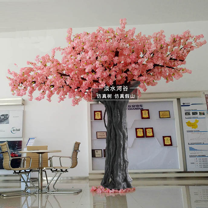 路過的人都表示很哇塞 原來這就是仿真樹造的景