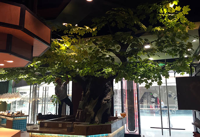 仿真樹包柱子.jpg 仿真樹包柱子