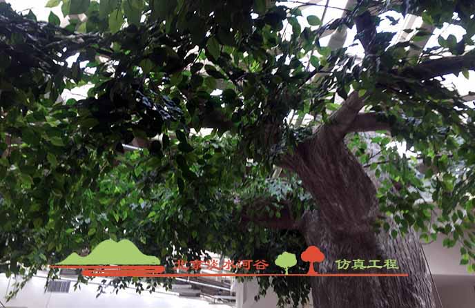 玻璃鋼仿真樹.jpg 玻璃鋼仿真樹