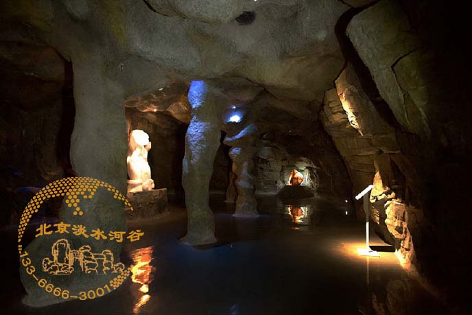 塑石假山.jpg 塑石假山