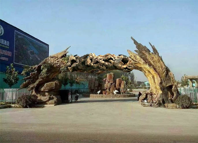 古樹仿真樹大門廠家.jpg 古樹仿真樹大門廠家