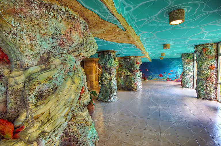 水泥仿真塑石假山包柱子.jpg 水泥仿真塑石假山包柱子