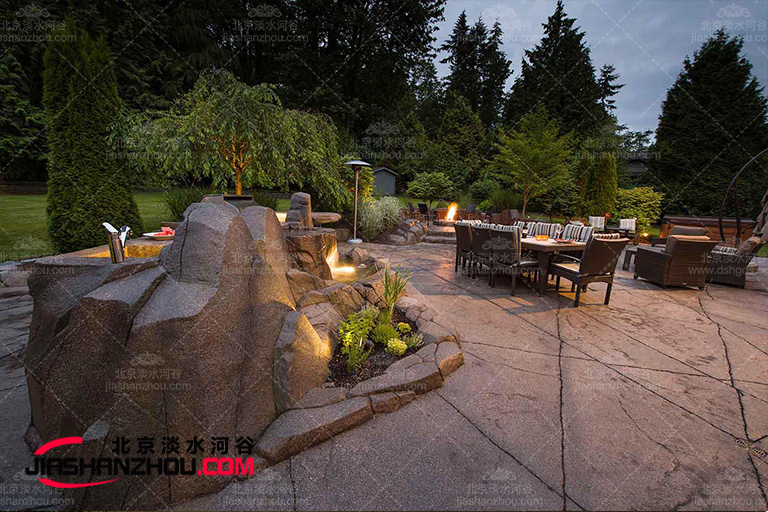 塑石假山.jpg 塑石假山