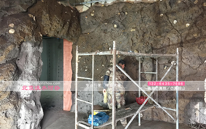 仿真鹽洞酒店.jpg 仿真鹽洞酒店