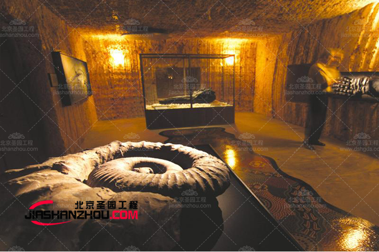 山洞豪宅.jpg 山洞豪宅