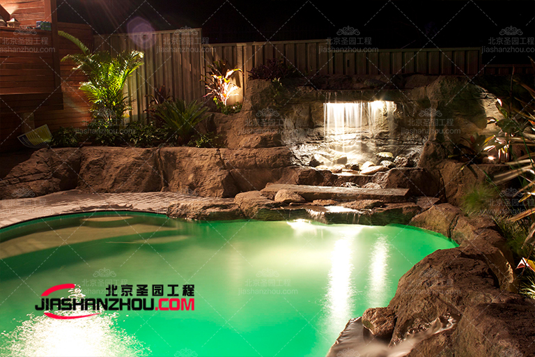 塑石假山水池.jpg 塑石假山水池.jpg