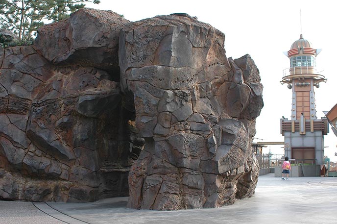 塑石假山.jpg 塑石假山.jpg