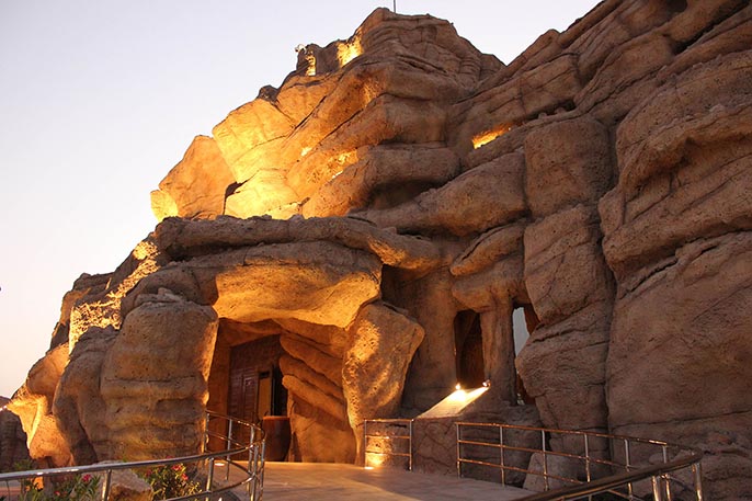 水泥假山.jpg 水泥假山.jpg